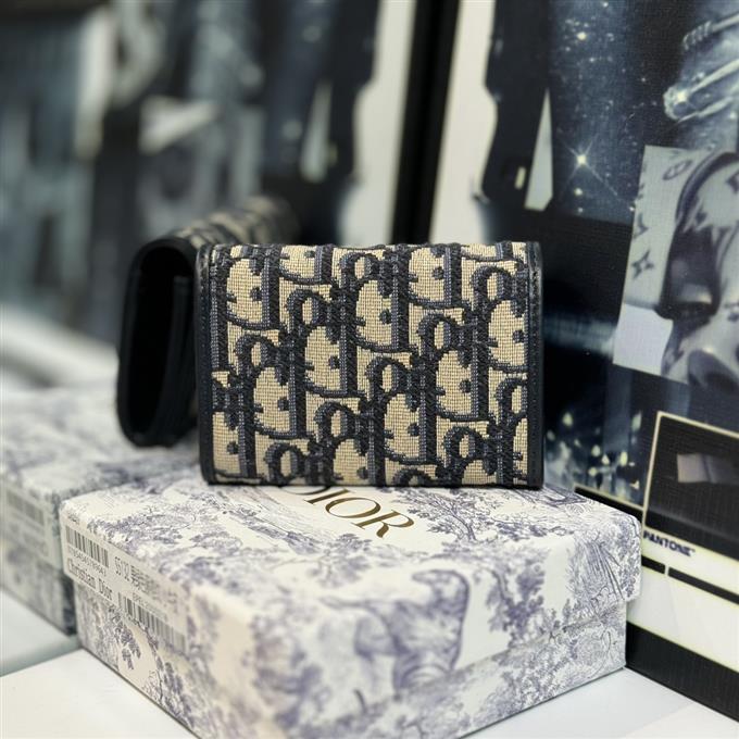 2025228Y 200P182141562